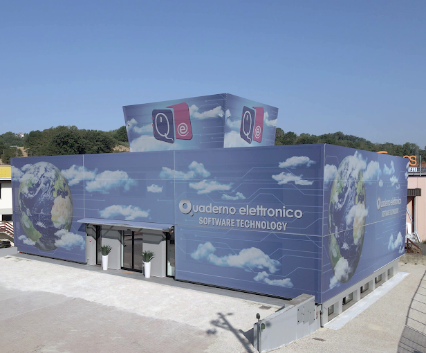 Facciata tessile per Quaderno Elettronico Srl - Montevarchi (AR)